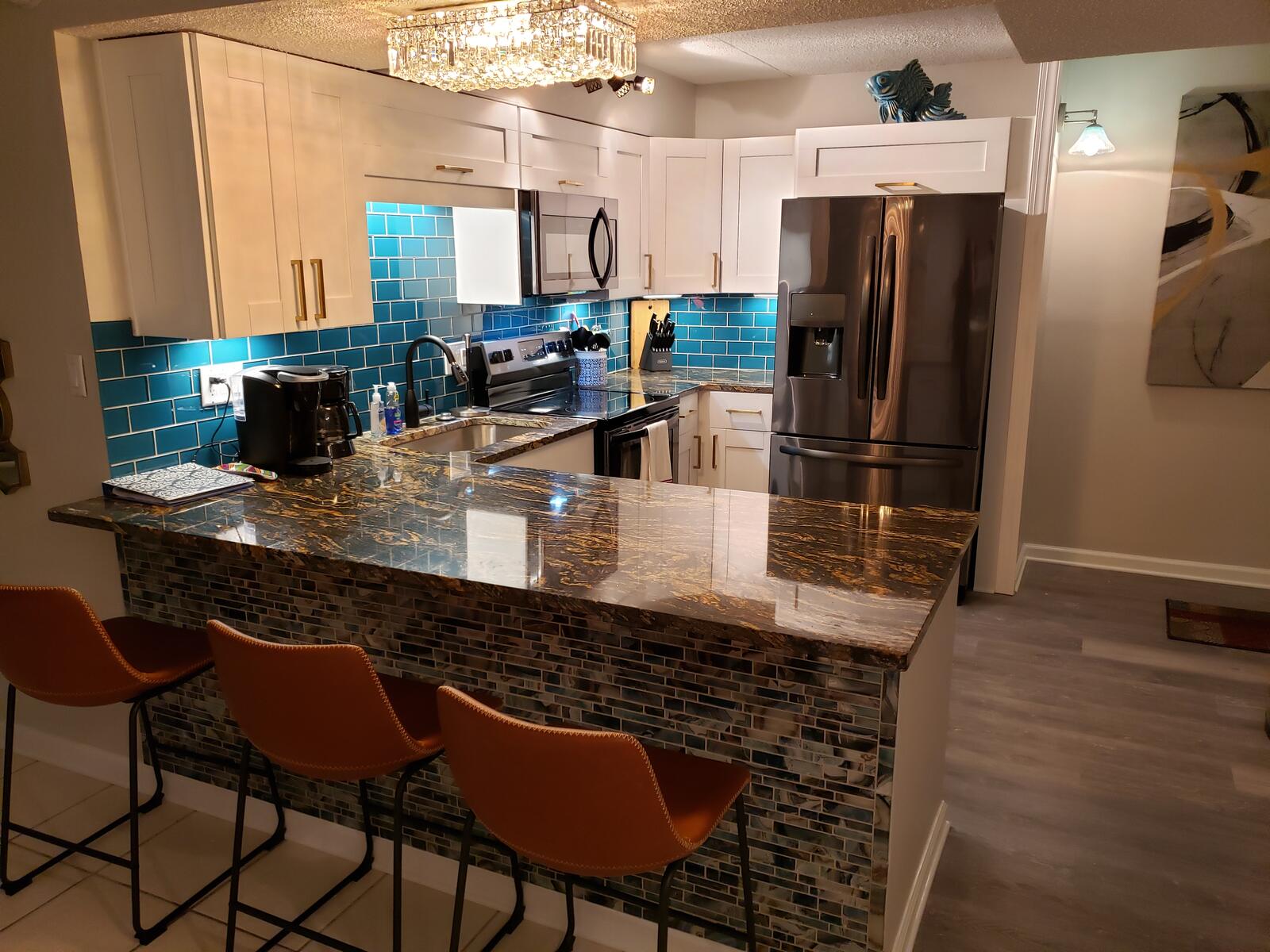 Teal bar